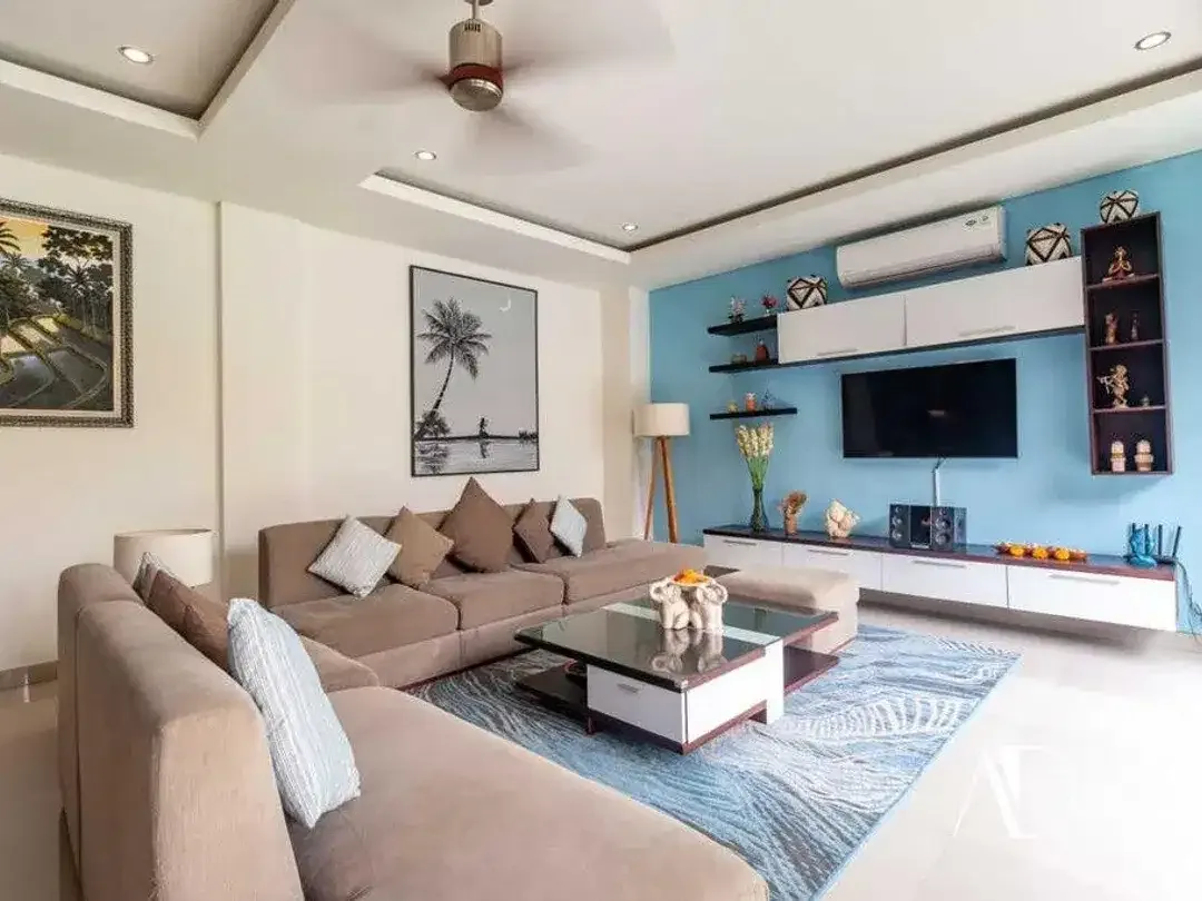 FREEHOLD 4 BR VILLA OFFERS RICE FIELD & MOUNTAIN VIEW IN PERERENAN - Image 6 of 10