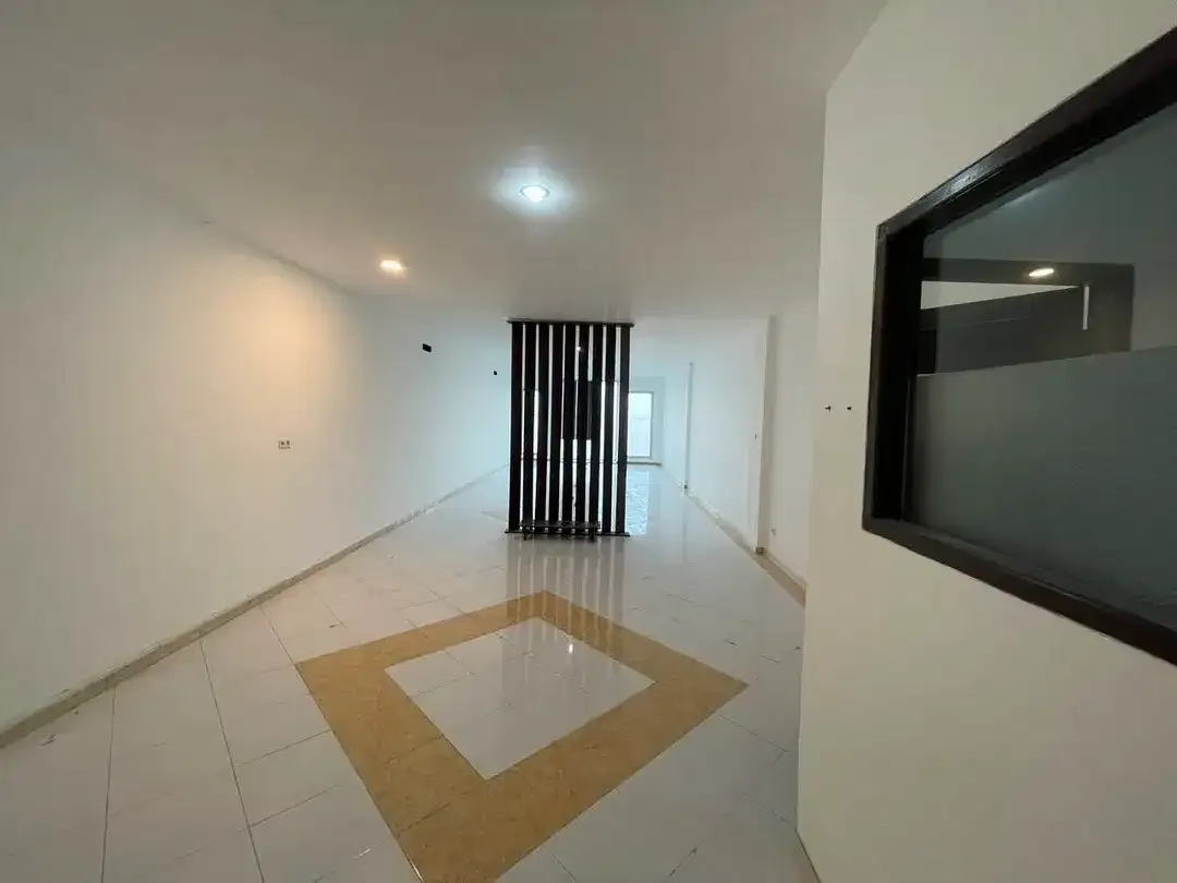 Ruang Kantor Premium di Dewi Sri Kuta – Lantai 3 - Image 1 of 7