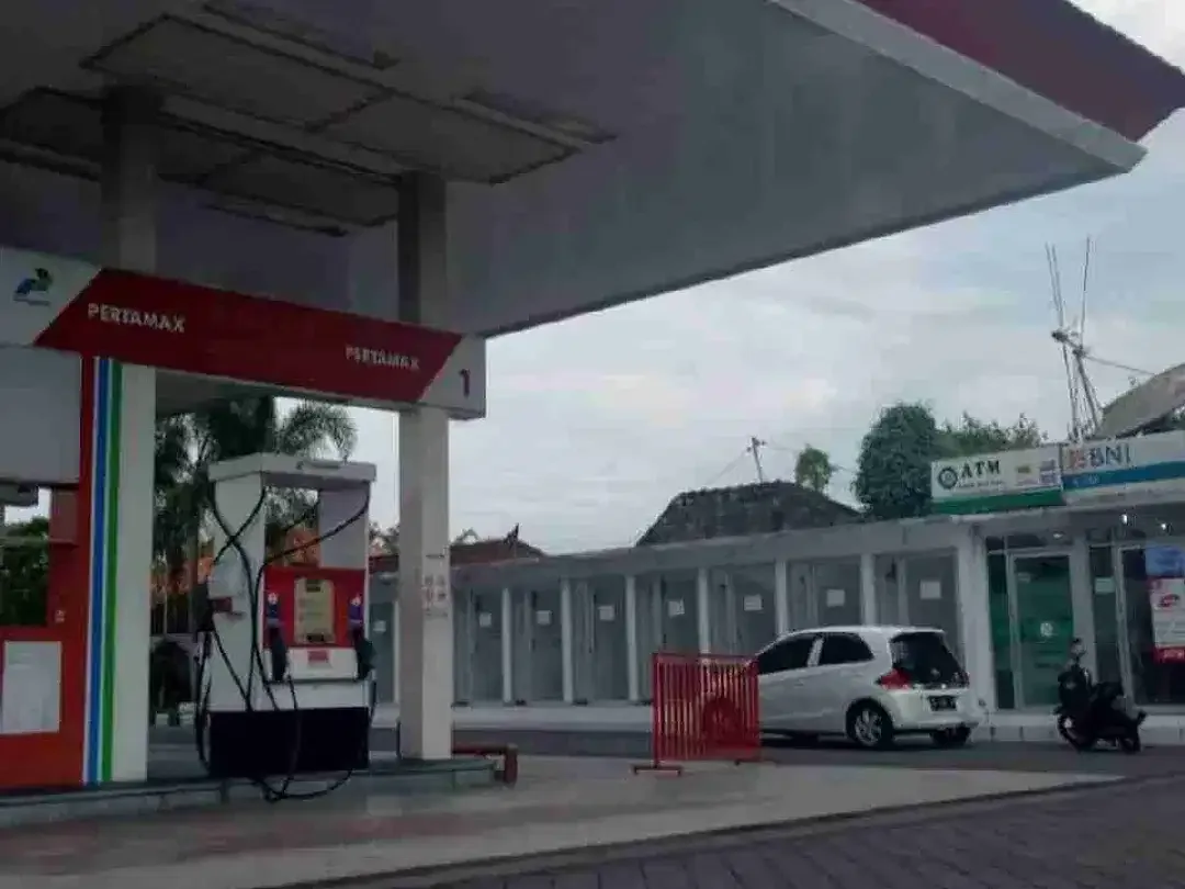 SPBU Aktif di Jalan Utama WR Supratman Denpasar - Image 5 of 6