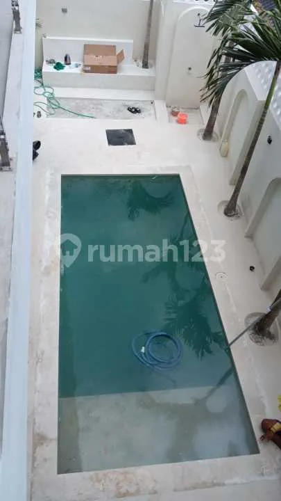 Rumah Semi Villa Furnished Kontrakan Baru SHM - Sertifikat Hak Milik di Canggu - Image 2 of 4