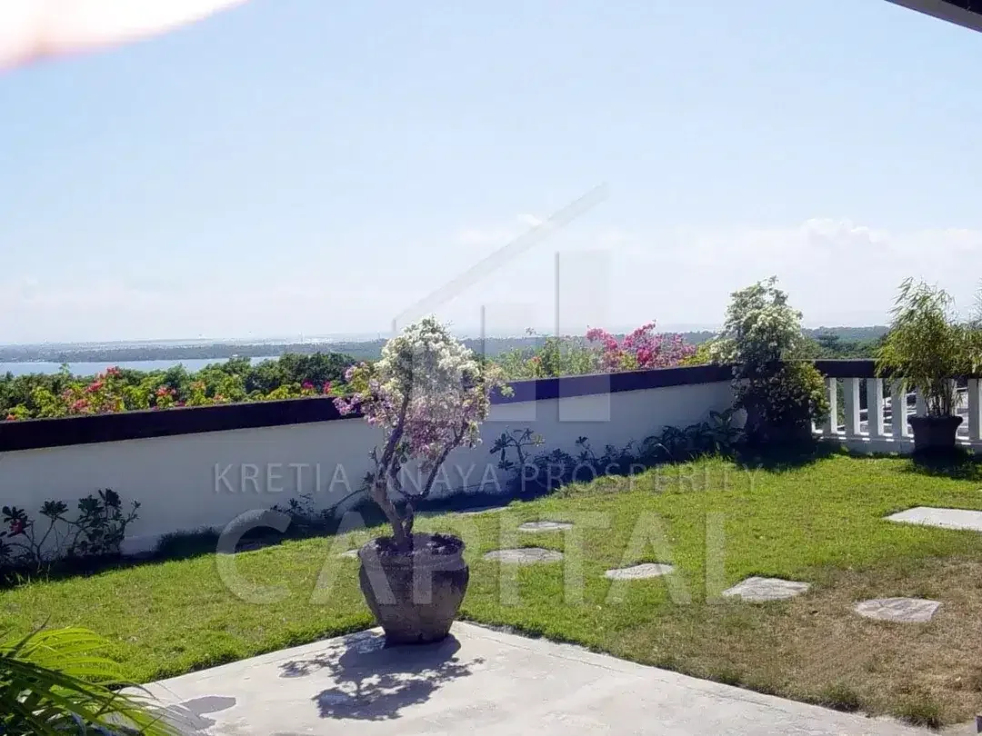 VILLA CANTIK 3 LANTAI DENGAN VIEW LAUT & GWK DI NUSA DUA BALI SIAP BANGET UNTUK KAMU MILIKI - Image 8 of 10