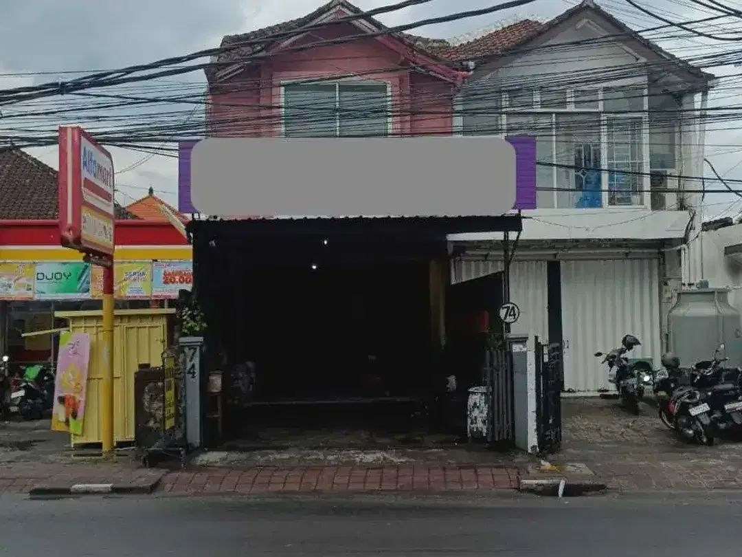 3 Bedroom Shophouse for sale in Kerobokan, Bali - Image 1 of 6