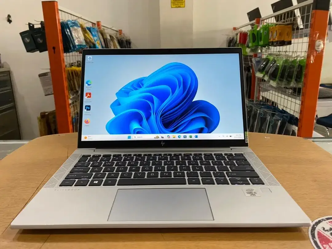 HP Elitebook 830 G7 Core i5Gen10 Ram 16GB SSD 256GB Slim Mulus - Image 1 of 10