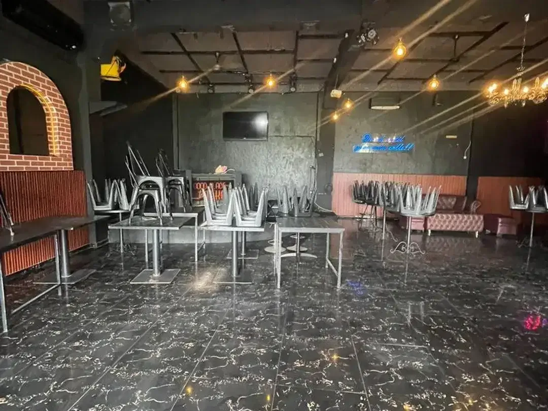 Ex Bar Siap Pakai untuk Usaha Disewakan, di Kerobokan - Image 2 of 5