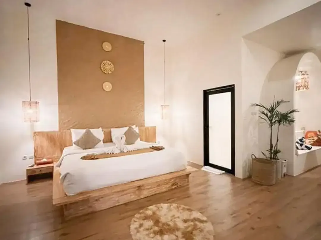Romantic Villa 2 Lantai Fully Furnished Dijual di Tibubeneng, Canggu - Image 5 of 7