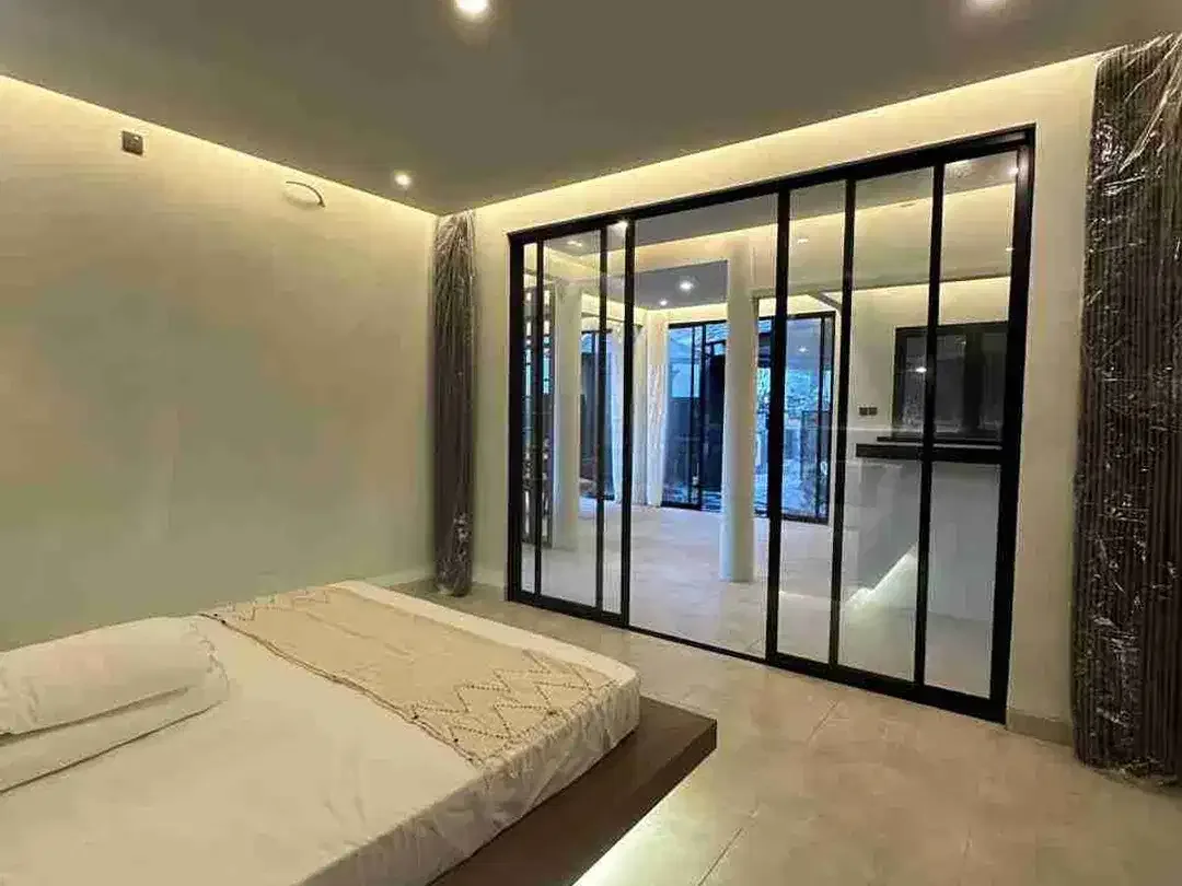 DIJUAL VILLA LANTAI I DIKEROBOKAN DEKAT CANGGU UMALAS Kuta utara - Image 7 of 10