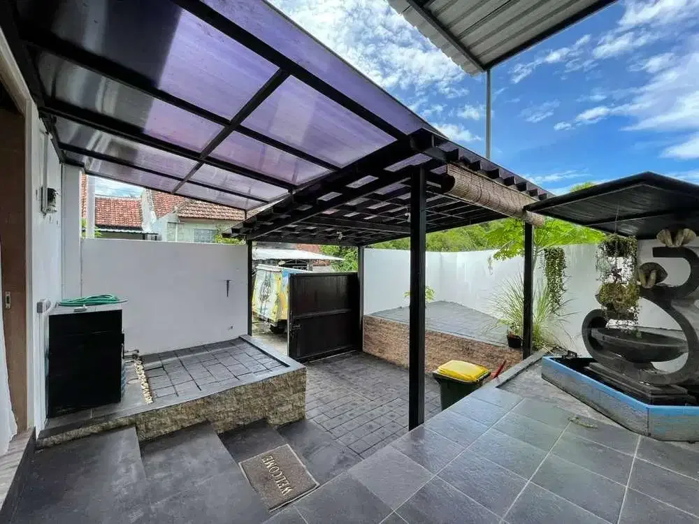 SPACIOUS WESTERN STYLE HOUSE - Image 2 of 10
