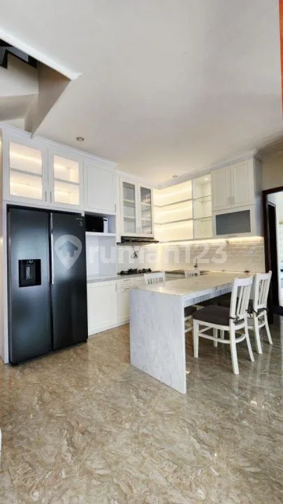 Modern Semi-Villa For Rent In Sanur 3 Bedroom Fully Furnished - Image 3 of 4
