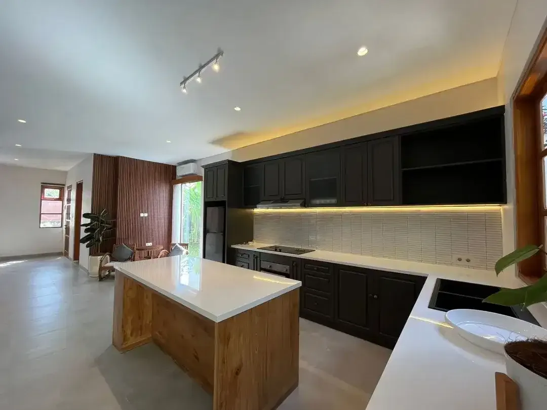 FOR SALE: Newly Renovated Villa Behind Brunch Club Pererenan with Garden and Pool - Image 6 of 10