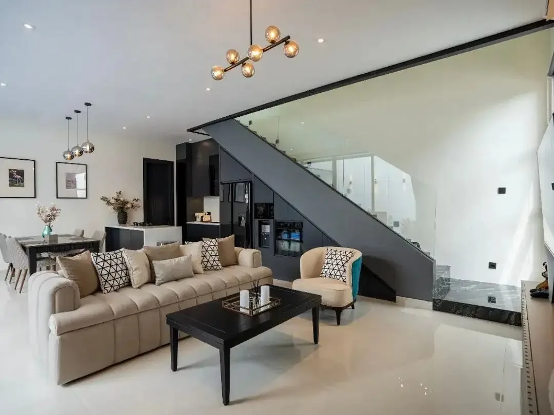 For Sale: Luxurious Modern Villa in Canggu - Image 6 of 10