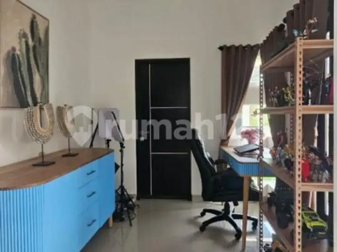 Rumah 2 Lantai Fully Furnished Padangsambian, One Gate Sistem Aman 24 Jam - Image 4 of 10