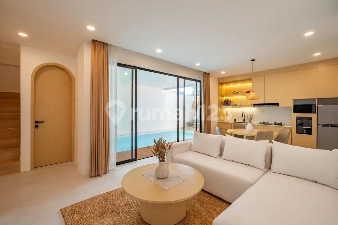 Villa Freehold 3Br Private Pool Fully Furnished Kerobokan - Image 3 of 4