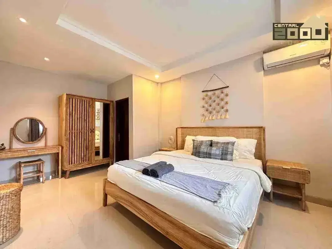 Dijual Rumah Dengan Kolam Lokasi Premium Umalas Bali - Image 6 of 10