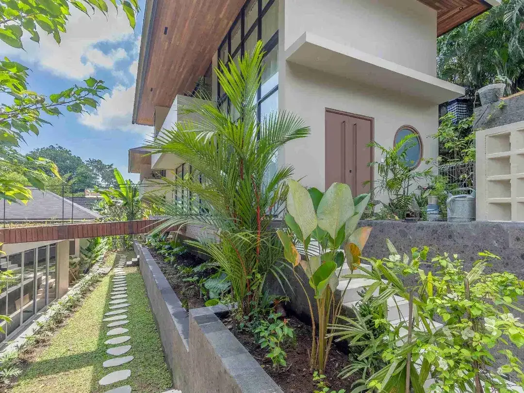 Complex Villa with 7 Bedroom, Ready for Daily Rental Bussiness at Canggu - Image 2 of 10