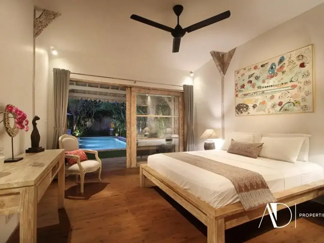 LEASEHOLD | TROPICAL BALINESE-STYLE VILLA IN PRIME BERAWA, CANGGU - Image 10 of 10