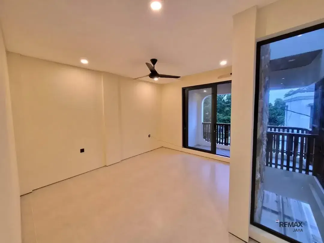 Villa 2 Lantai + Rooftop Ocean View Dijual, di Dharmawangsa Nusa Dua - Image 3 of 10
