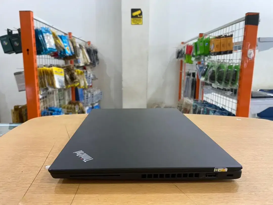 Lenovo ThinkPad X13 Amd Ryzen 5 PRO 4650U Ram 16GB SSD 256GB SlimMulus - Image 5 of 10