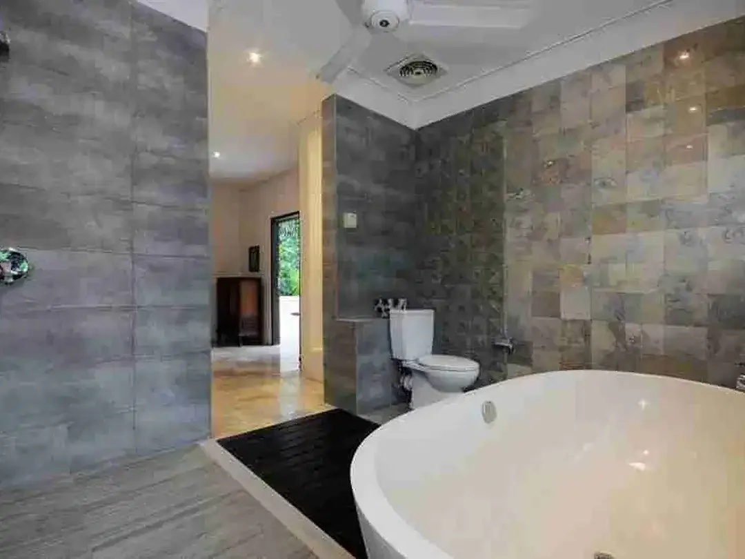 Luxury Villa Seminyak Hanya Jalan kaki ke pantai Seminyak Badung Bali - Image 9 of 10
