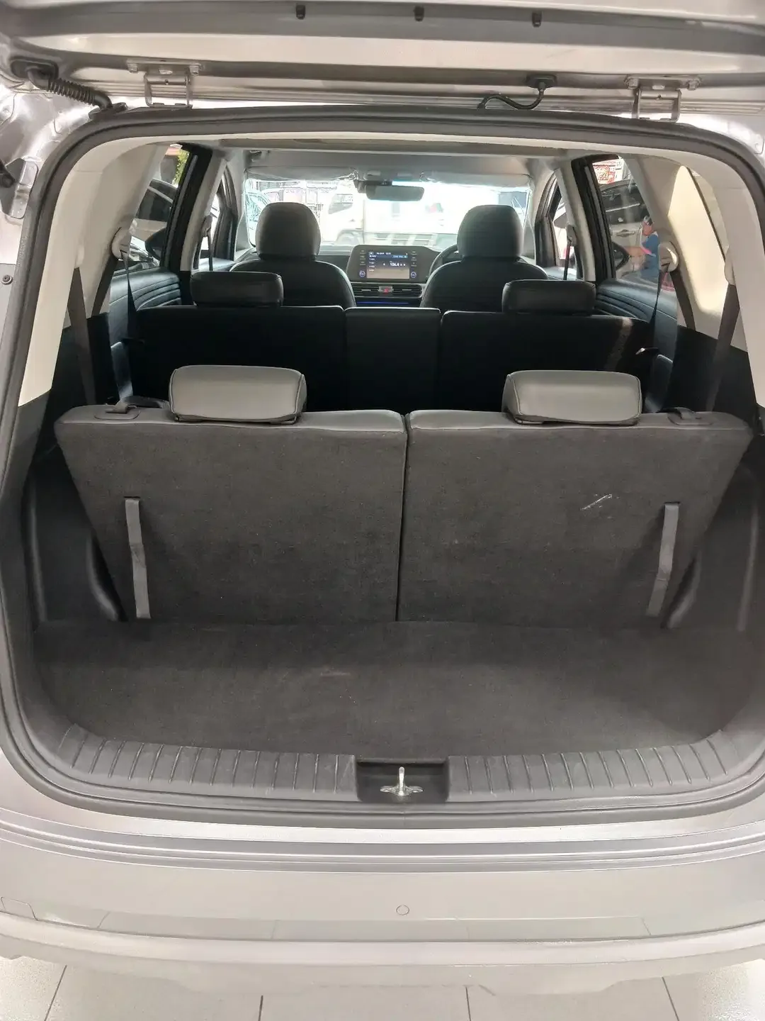 Hyundai Stargezer Prime 2023 Abu - abu A/T 1.5cc - Image 9 of 9