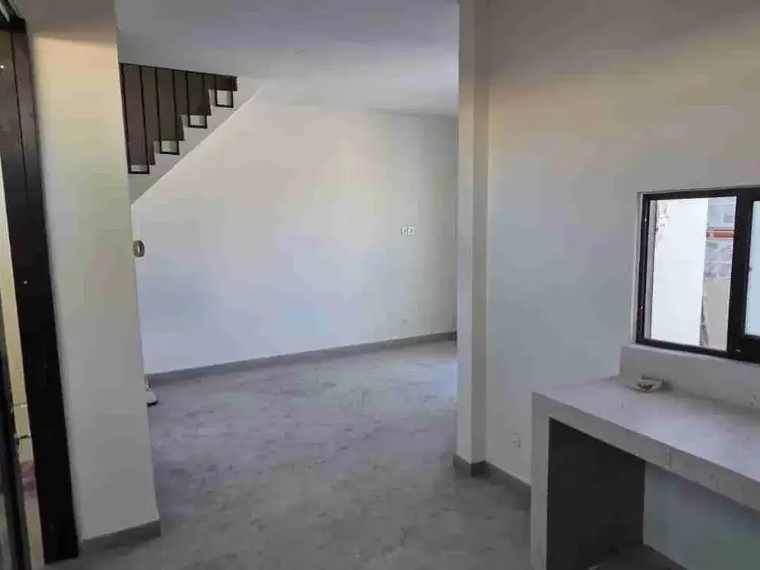 RUMAH BARU SIAP HUNI 2 LANTAI DEKAT KERTALANGU, SANUR DAN BATUBULAN - Image 5 of 10