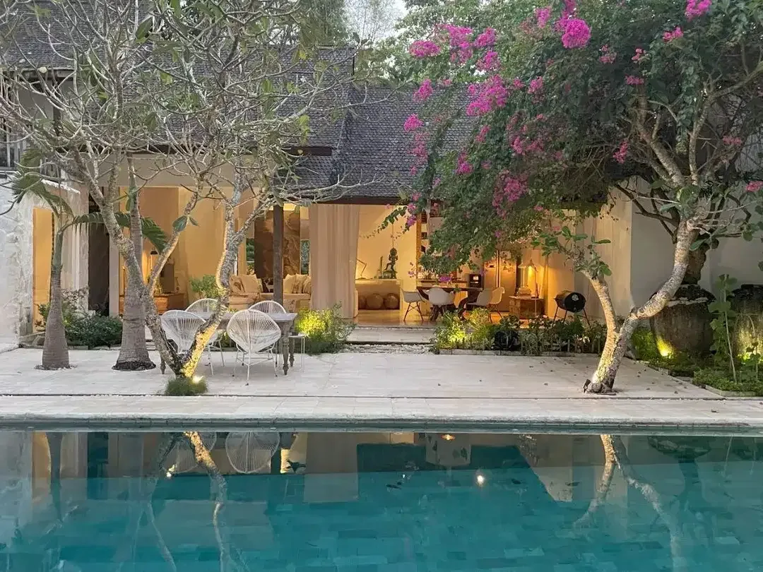 Freehold - Boutique private residence villa with organic gardens in Canggu area - Image 7 of 10
