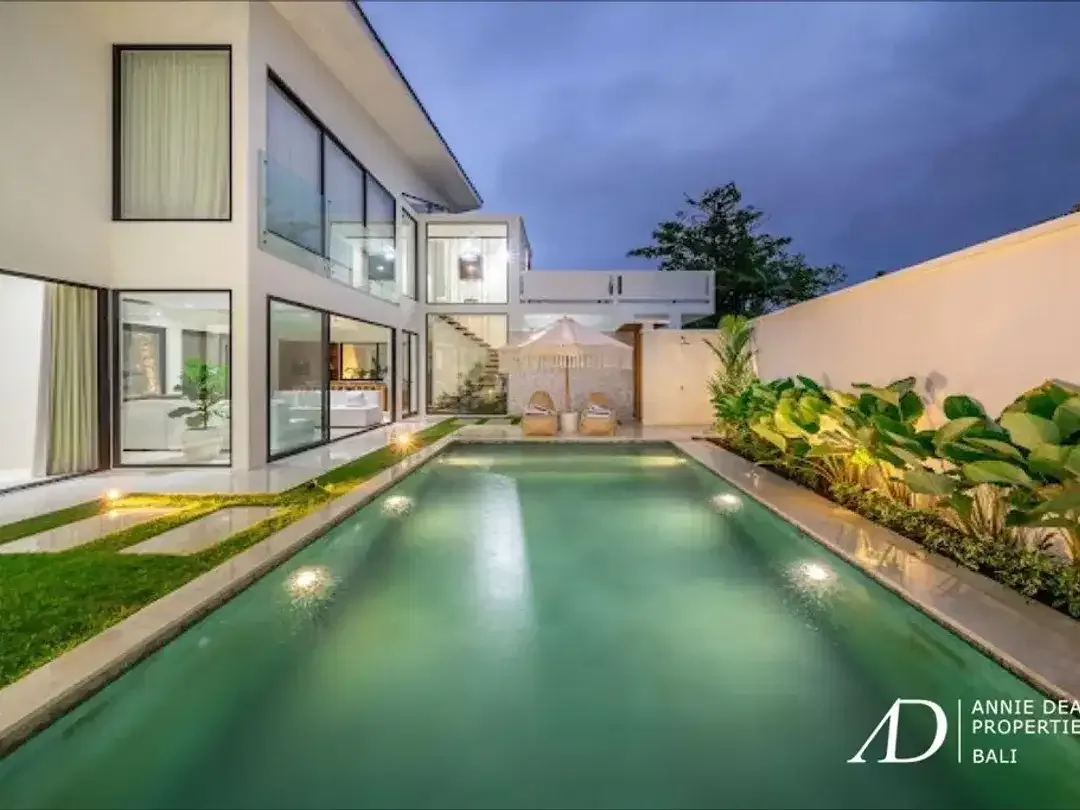 FREEHOLD / LEASEHOLD | MODERN VILLA IN PRIME SEMINYAK NEAR THE BEACH - Image 7 of 10