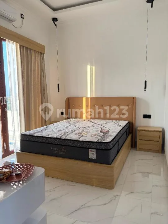 Vila 3 Lantai Ocean View, Furniture dan Baru - Image 3 of 4
