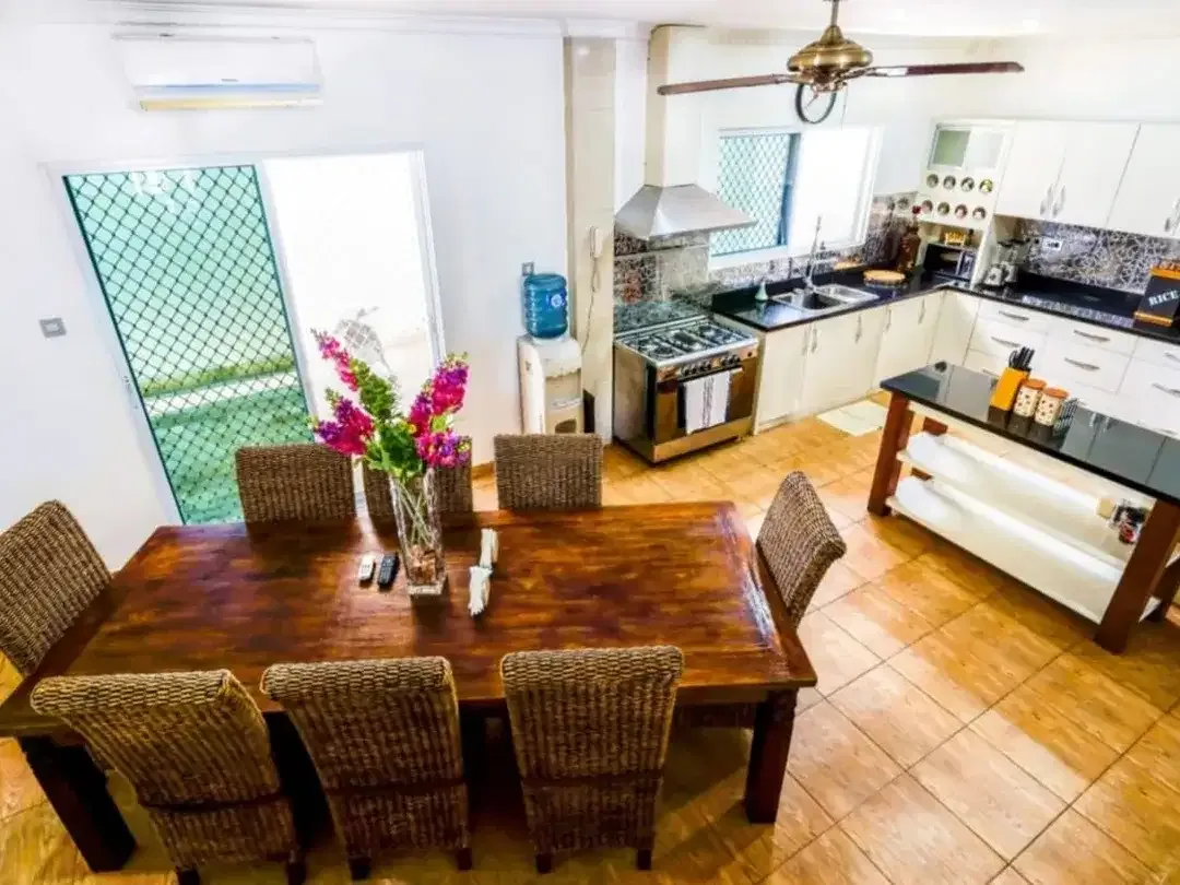 Dijual Villa Mewah 5 Kamar di Kutuh Kuta Selatan | Ada Gym & Kolam Renang - Image 3 of 10