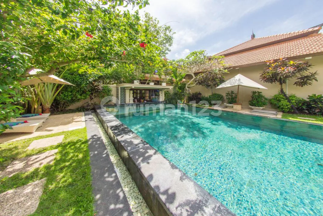 Dijual Boutique Villa Resort Tropical Ungasan Jimbaran Bali - Image 2 of 4