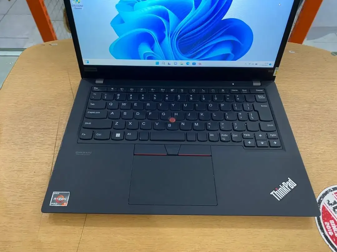 Lenovo ThinkPad X13 Amd Ryzen 5 PRO 4650U Ram 16GB SSD 256GB SlimMulus - Image 2 of 10