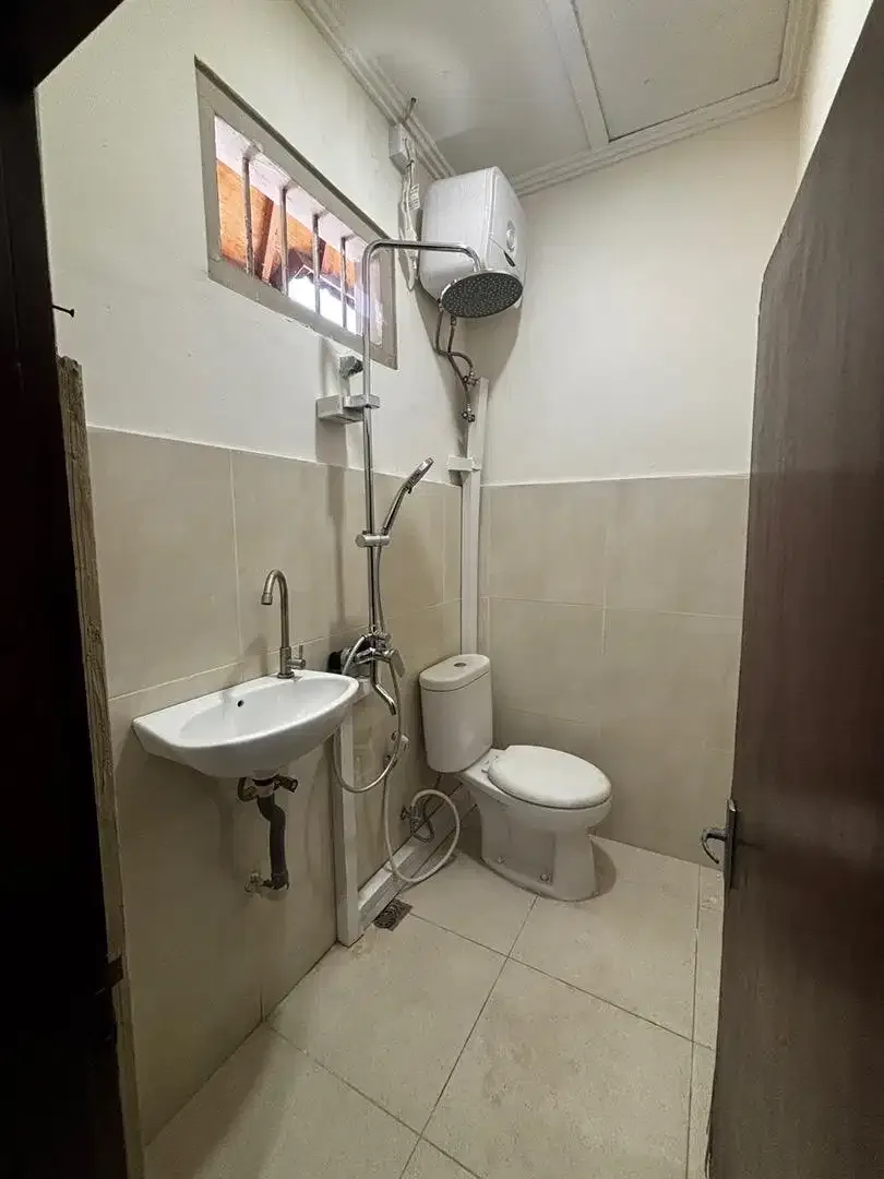 APARTEMENT KOS LANTAI 2 RAYA SEMINYAK 40 FASILITAS LENGKAP - Image 7 of 10