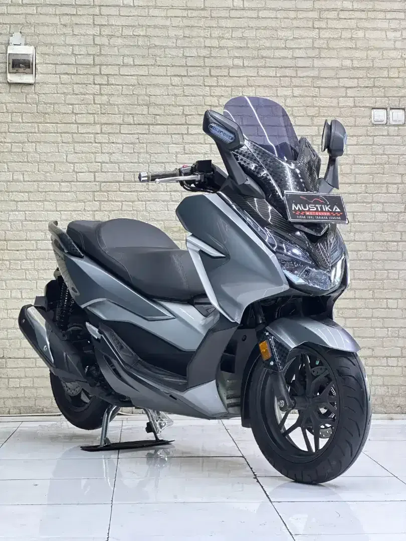 MATIC MEWAH‼️ Honda Forza 250 ABS 2018 Silver TERMURAH Mustika malang - Image 9 of 10
