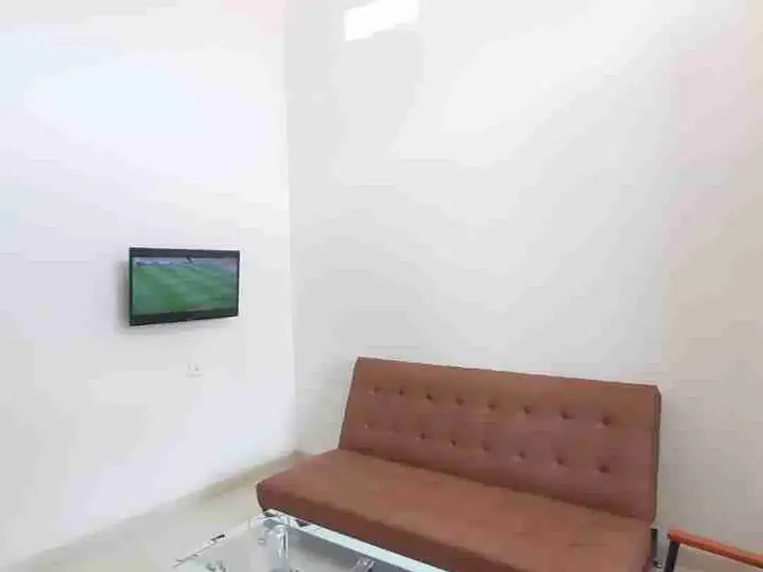 Sewa Tahunan Rumah Furnished 1lt Lokasi Jl Kuwum, Umalas Bali area Hunian Strategis dekat Pantai canggu - Image 3 of 10