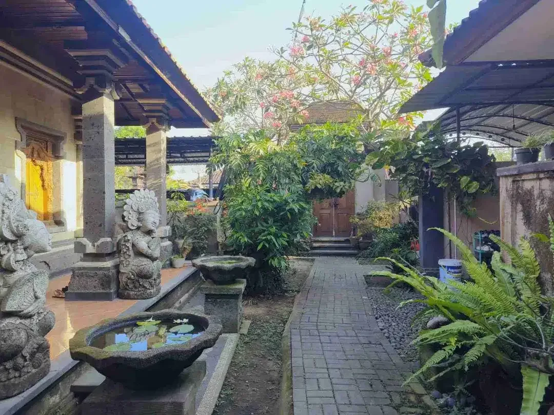 DIJUAL TANAH PREMIUM SANUR INTARAN 5,5are lebar 27m BONUS BANGUNAN 1,4/are - Image 9 of 10