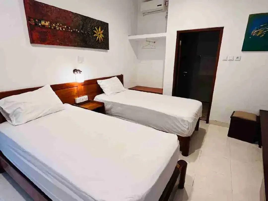Dijual Guest House dan Resto di Jln Kesari Sanur Denpasar Bali - Image 2 of 10