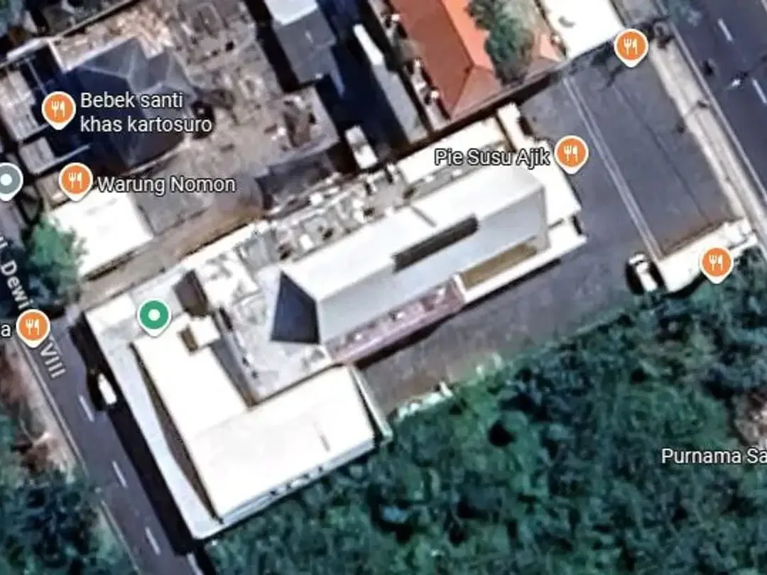 Gedung Disewakan di Pinggir Jalan di Dewisri Kuta - Image 2 of 2