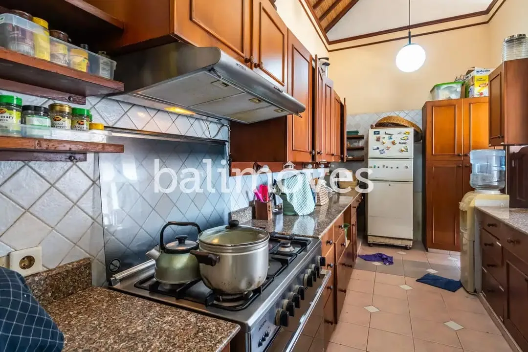 Dijual Villa Klasik Dan Luas 4 KT Di Tepi Pantai Sanur - Image 5 of 10