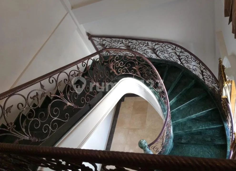 Villa Dijual Lokasi Imam Bonjol Denpasar Barat - Image 4 of 4