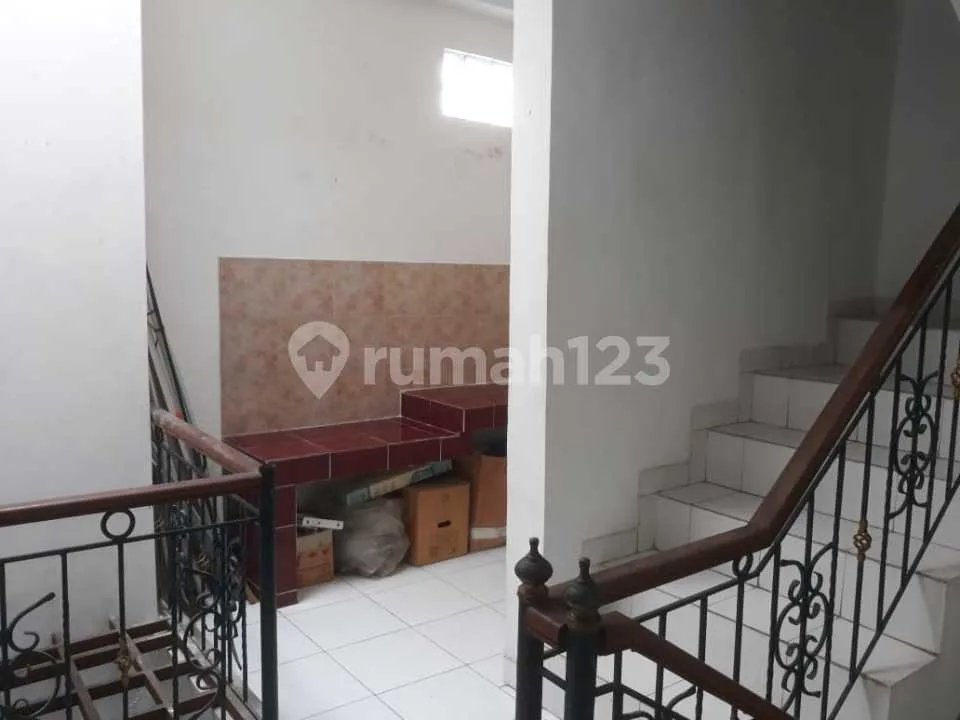 Dijual Cepat Ruko Premium di Pusat Renon Lokasi Jalan Merdeka, Renon - Image 3 of 4