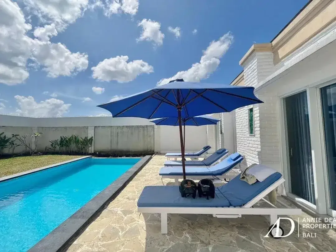 LEASEHOLD | 3-BEDROOM MODERN COLONIAL-STYLE VILLA - KEROBOKAN - Image 2 of 10