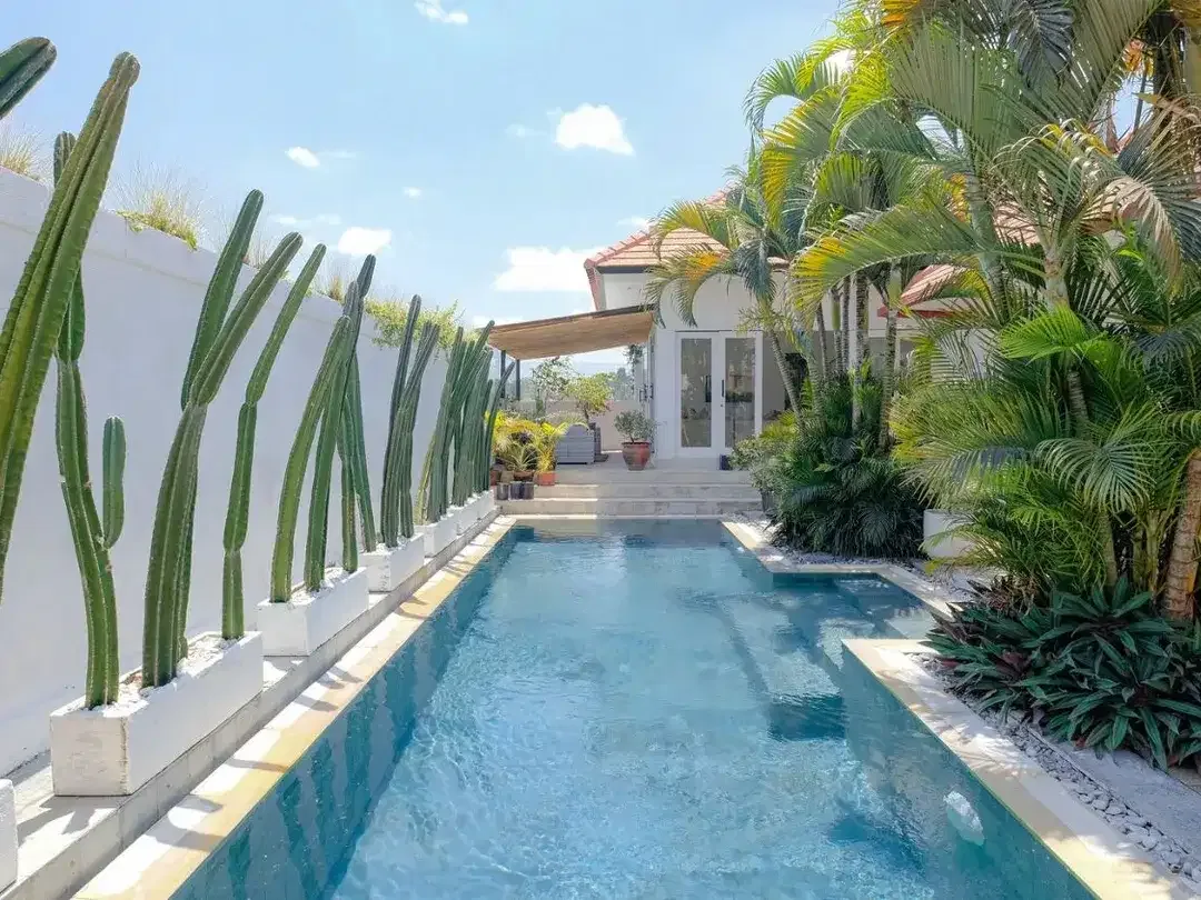 For Sale Leasehold - Modern style villa with views of green rice fields in Tumbak Bayuh - Image 6 of 10