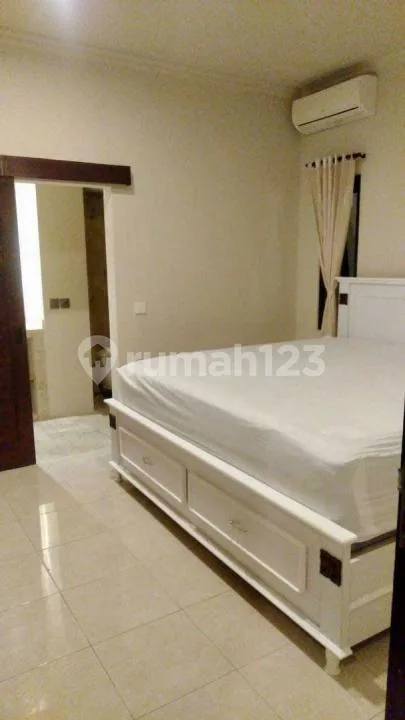 Villa Besar Dijual dengan Tanah Besar Ada Kolam - Image 3 of 4