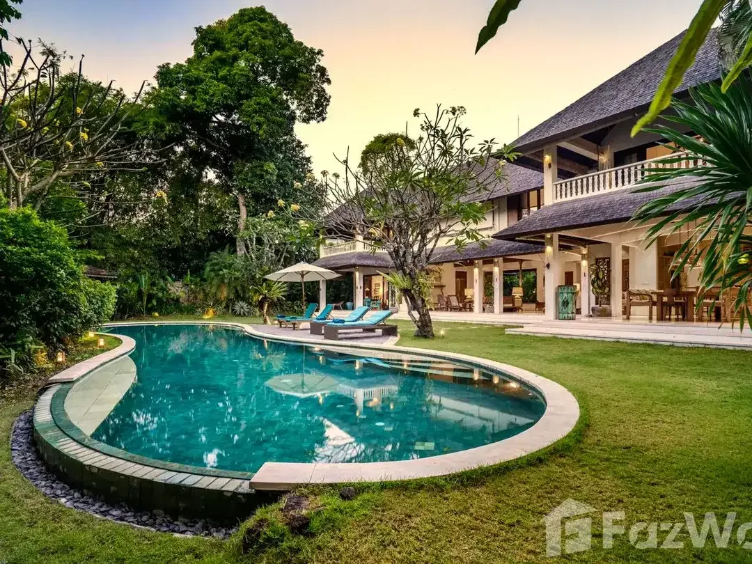 4 Bedroom Villa for sale in Kerobokan, Bali - Image 2 of 10
