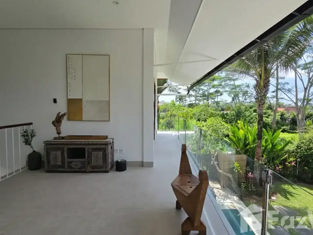 4 Bedroom Villa for sale in Tampak Siring, Bali - Image 3 of 10