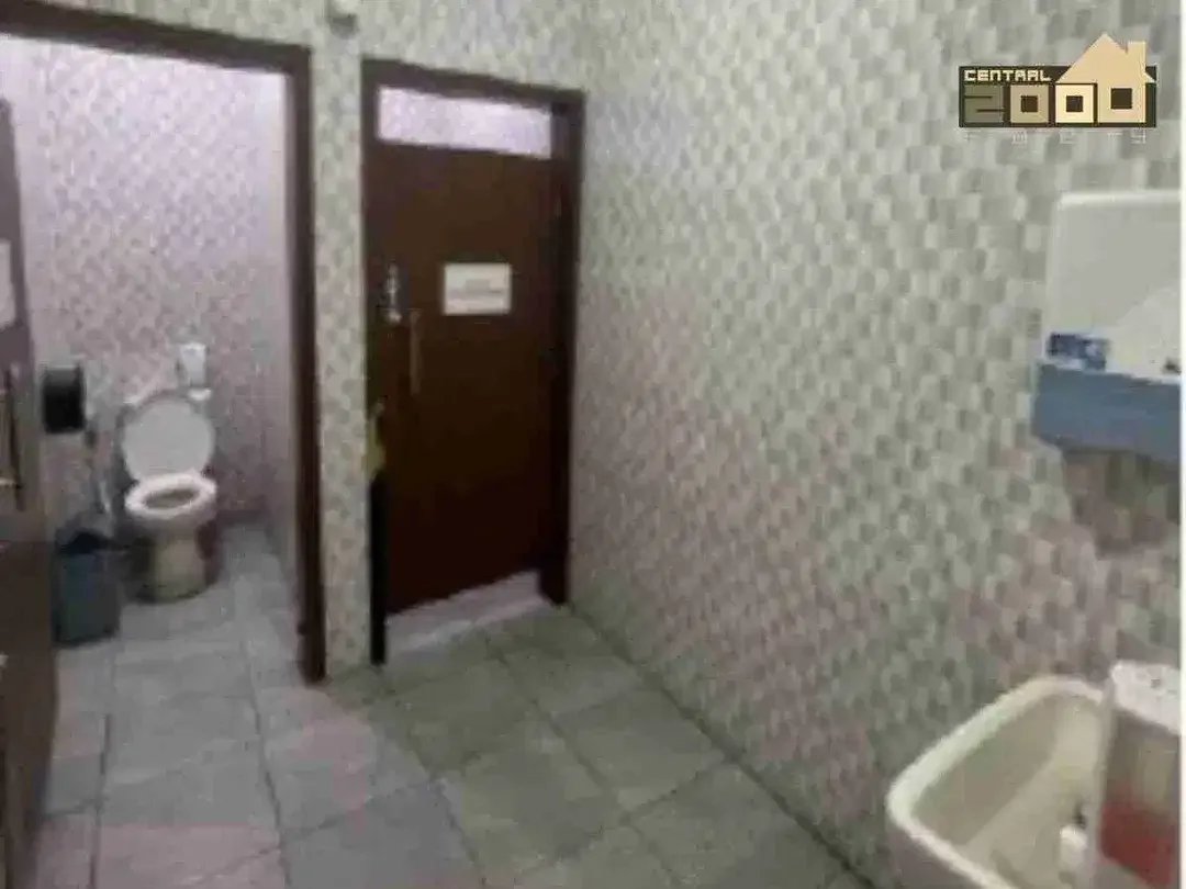 Gedung Komersial Premium Disewakan di Bypass Ngurah Rai, Lokasi Strategies - Image 5 of 8