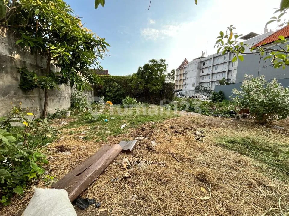 Dijual Cepat! Lahan Premium 245 M² Seminyak - SHM, Siap Bangun, Lokasi Strategis - Image 1 of 4