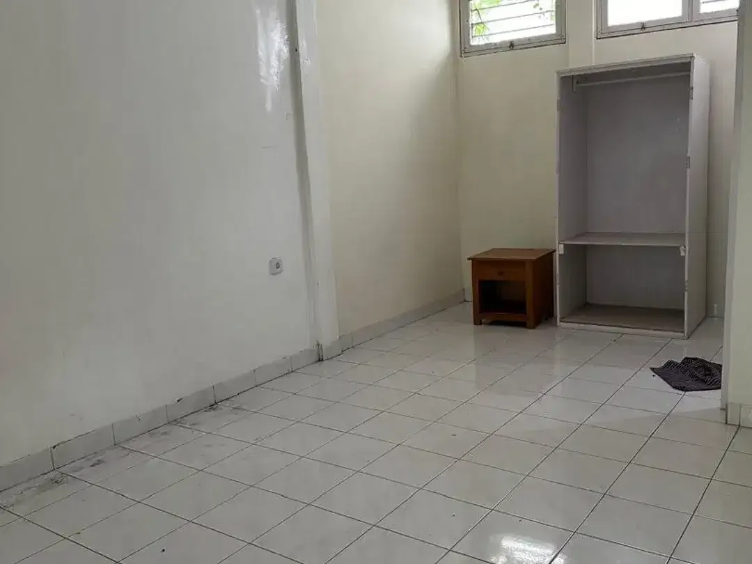 Villa 3 Lantai Disewakan, di Sanur Lokasi Strategis Luas 1 Are - Image 9 of 10