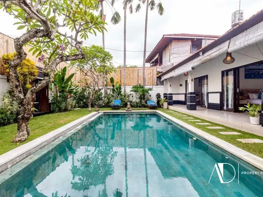 FREEHOLD 4 BR VILLA OFFERS RICE FIELD & MOUNTAIN VIEW IN PERERENAN - Image 3 of 10