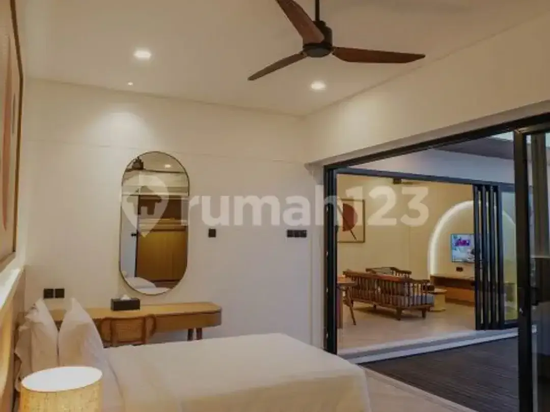 Brand New Villa Mediterranean Style Lantai 1 - Image 7 of 10