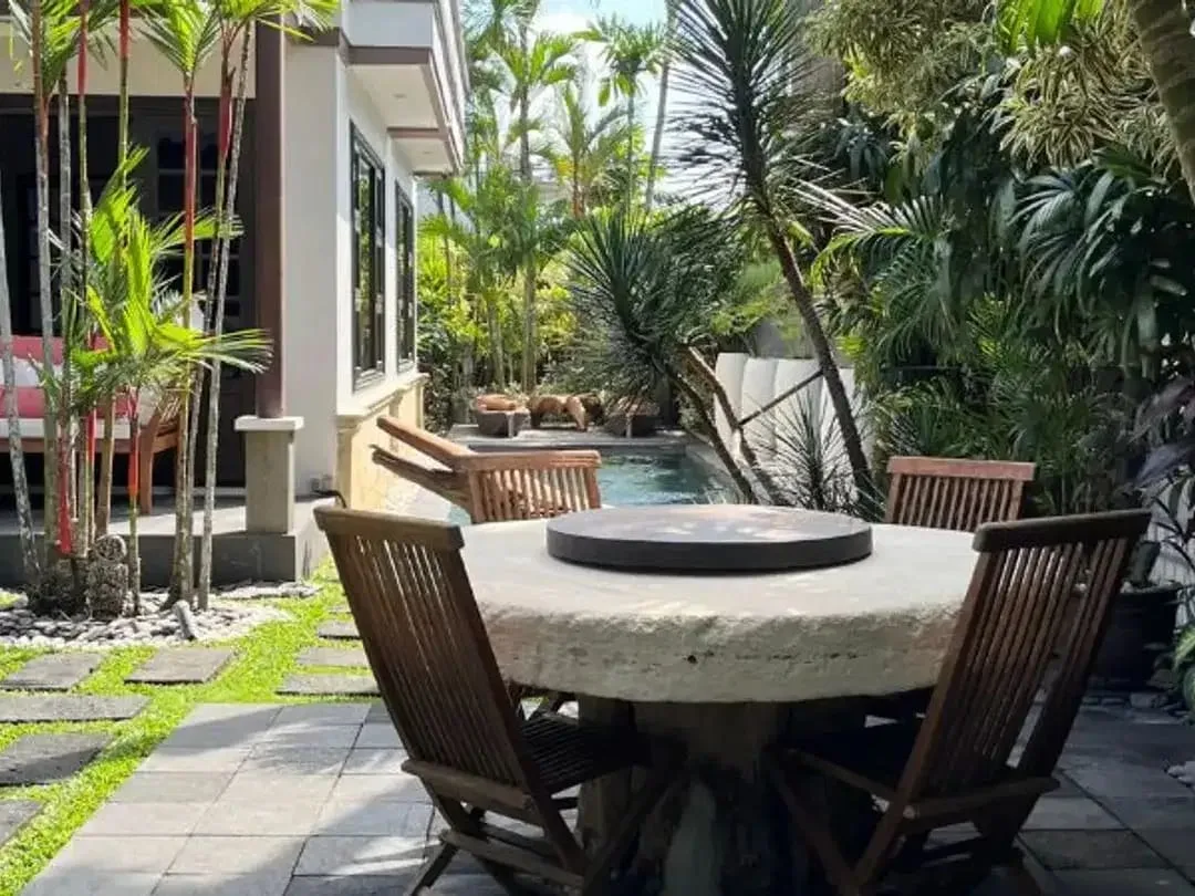 VILLA MEWAH 2 LANTAI DI PURI GADING JIMBARAN BADUNG, BALI - Image 2 of 10